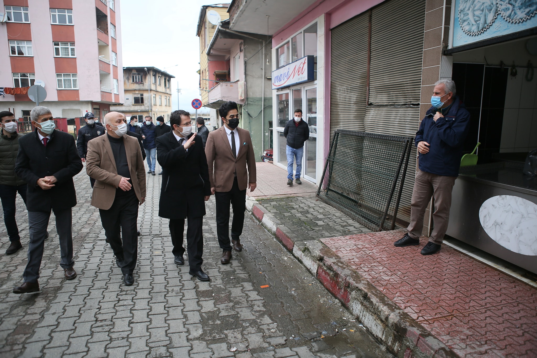 Hafta Sonu İlçede Açık Olan Esnafı Ziyaret Ettik