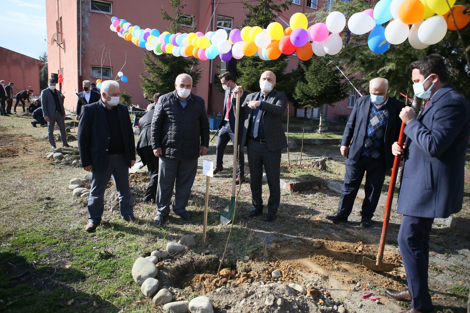 Fidanlara İlk Can Suyu Bizden.