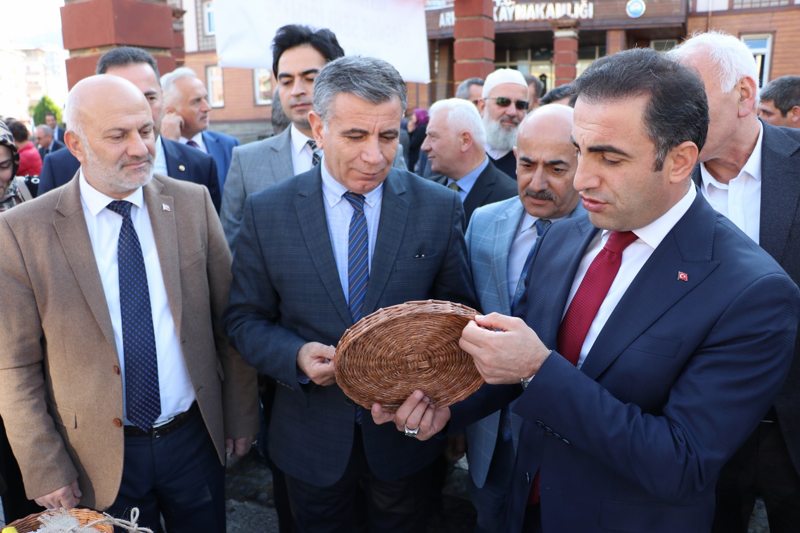 Ardeşen'de Çok Anlamlı Bir Sergi Hayat Buldu