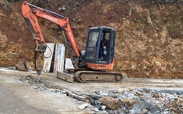 Kısıtlama Çalışmaya Engel Değil