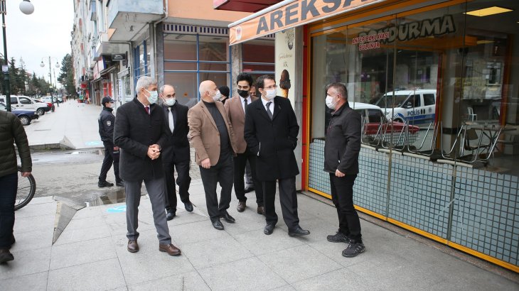 Hafta Sonu İlçede Açık Olan Esnafı Ziyaret Ettik