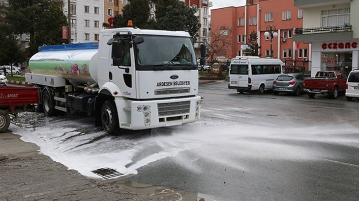 Yeni Tip Corona Virüs Tedbirleri İçin Cadde ve Sokaklar Yıkanıyor