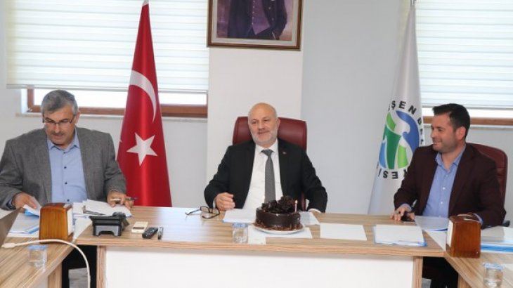 Başkanımız Avni KAHYA'ya Yaş Günü Sürprizi