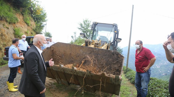 Işıklı genelinde meydana gelen heyelan ve su baskınlarını yerinde inceleyerek