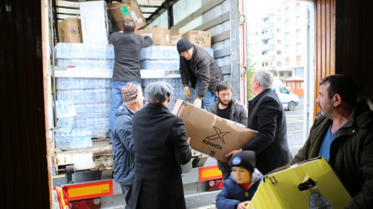 Elazığ ve Malatya Yardım Tırları Ardeşen'den Yola Çıktı.
